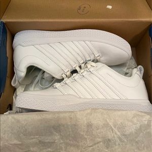 Brand new K-Swiss Donavan. Womens size 6.